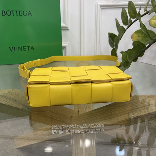 Bottega veneta高端女包 KF0017 寶緹嘉Cassette肩背女包 BV新款放大編織斜挎包  gxz1382
